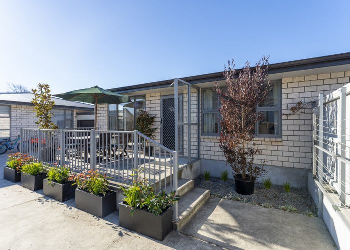  at 2/159 Edgeware Road, Edgeware, Christchurch