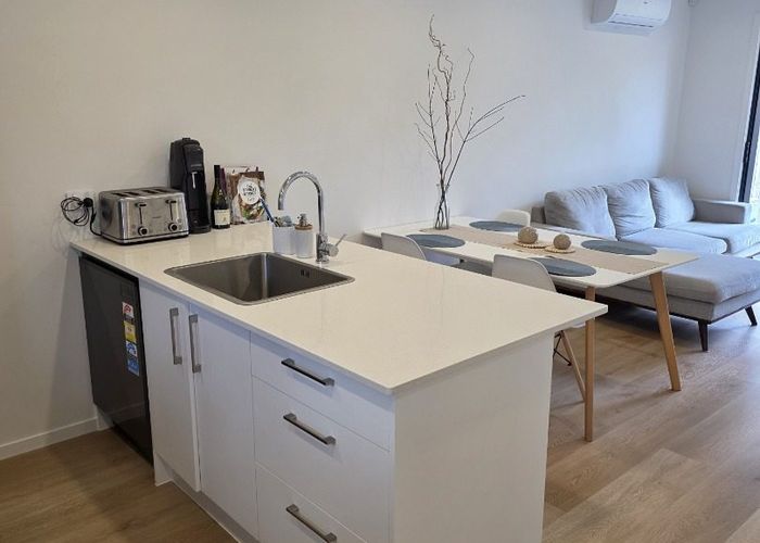  at 9/43 Yeovil Road, Te Atatu Peninsula, Waitakere City, Auckland