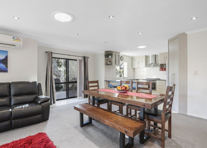  at 87A Wallace Road, Mangere Bridge, Auckland