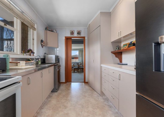  at 527 Otumoetai Road, Matua, Tauranga