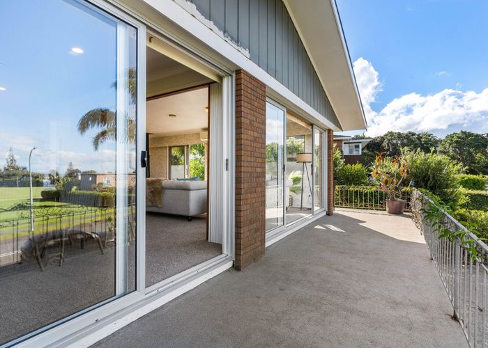  at 16 McCrystal Avenue, Bucklands Beach, Auckland