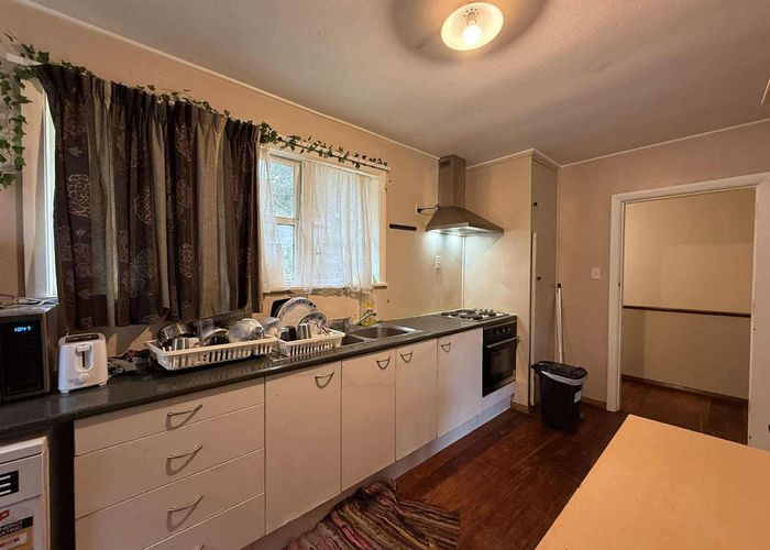  at 21 Montgomery Avenue, Karori, Wellington, Wellington