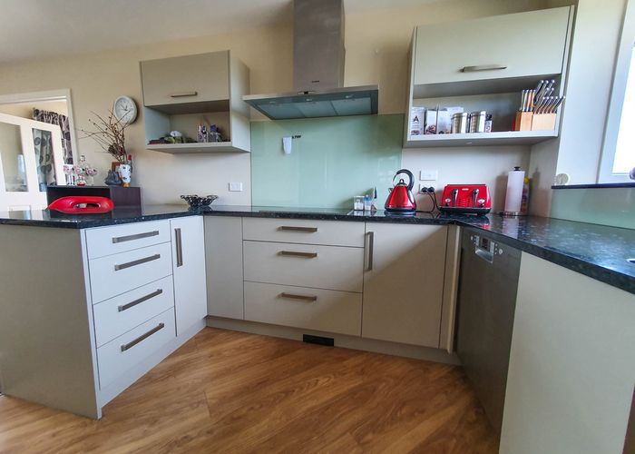  at 359C Hadlow Road, Claremont