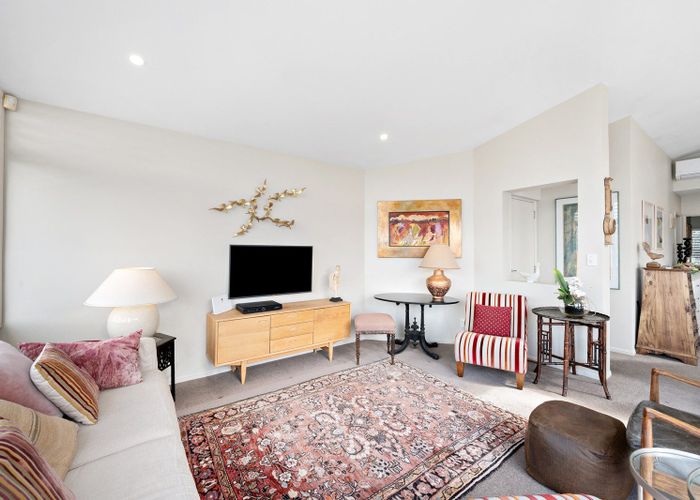  at 4/275 Karaka Bay Rd, Karaka Bays, Wellington, Wellington