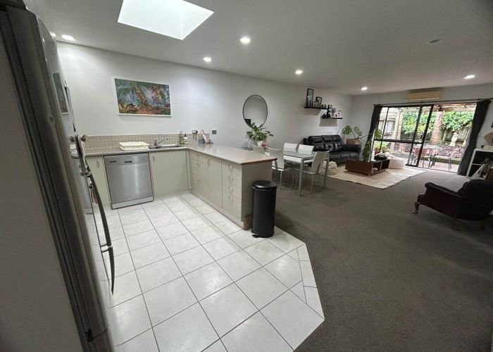 at 7 Bunker Rise, Golflands, Manukau City, Auckland