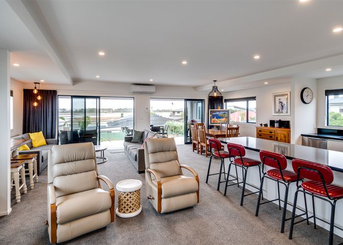  at 54 Charles Street, Westshore, Napier