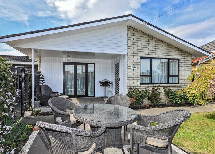  at 2/107 Princes Street, Parkvale, Hastings