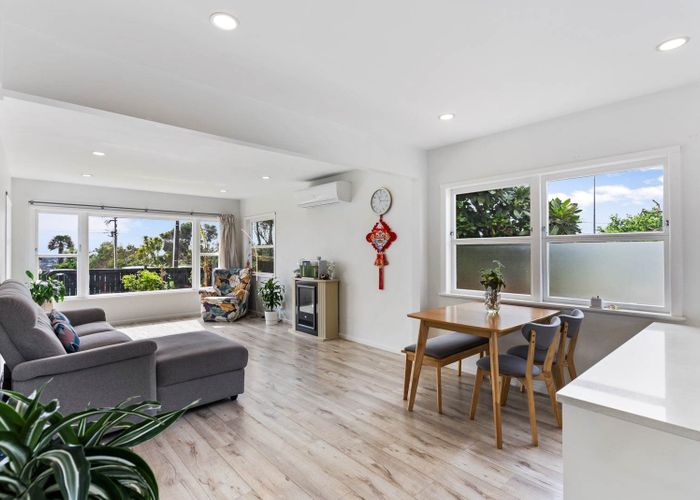  at 692 East Coast Road, Pinehill, North Shore City, Auckland