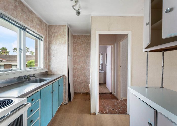  at 8/27 Nikau Street, New Lynn, Waitakere City, Auckland