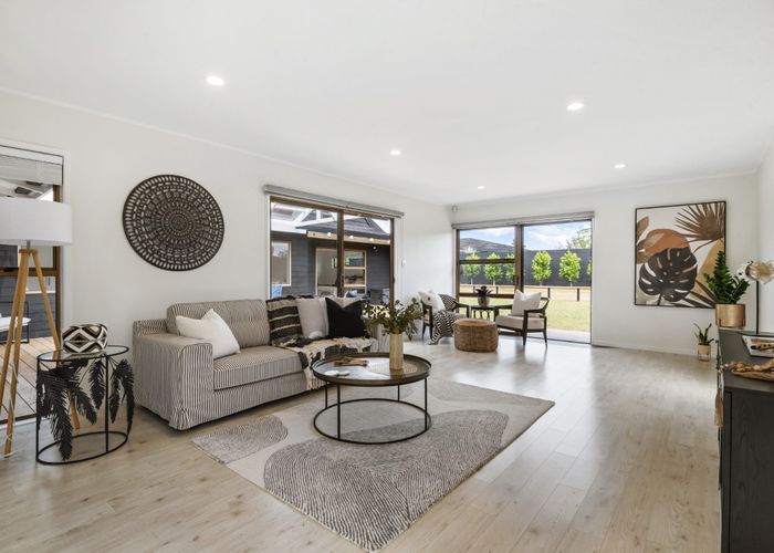  at 86 Becroft Drive, Forrest Hill, Auckland