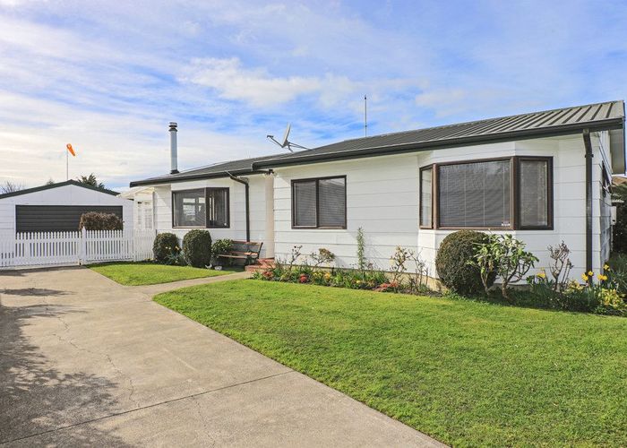  at 1242 Louie Street, Parkvale, Hastings