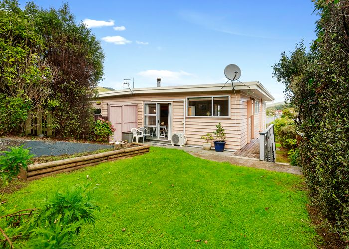  at 2/10 Enfield Street, Wainuiomata, Lower Hutt