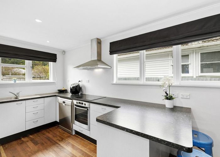  at 302 Stokes Valley Road, Stokes Valley, Lower Hutt, Wellington