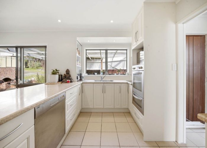  at 21 Palliser Lane, Browns Bay, North Shore City, Auckland