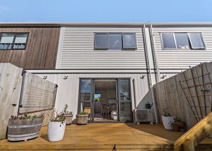  at 7 Toitu Place, Birkdale, Auckland