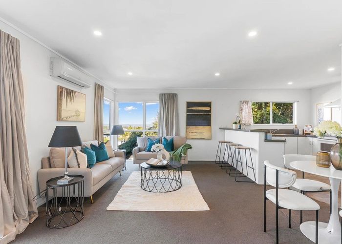  at 2/21 Calluna Crescent, Totara Heights, Auckland