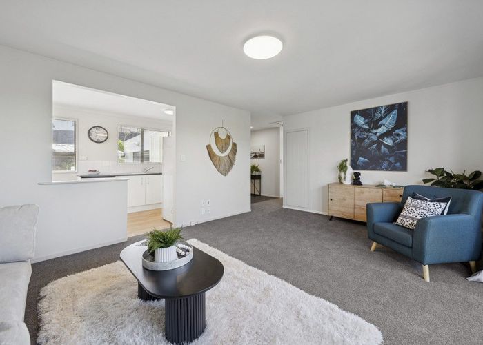  at 3 Evesham Place, Newlands, Wellington, Wellington