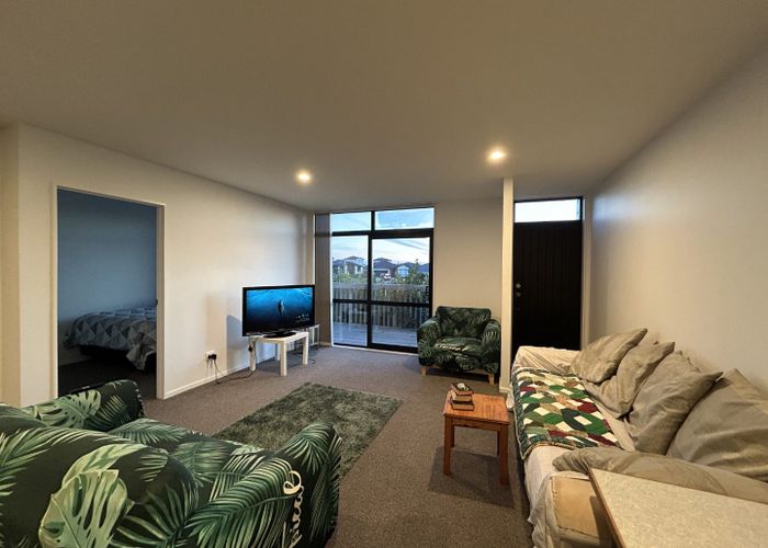  at 9 Tarapuke Lane, Papakura, Papakura, Auckland