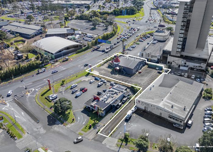  at 736 Great South Road, Manukau, Manukau City, Auckland
