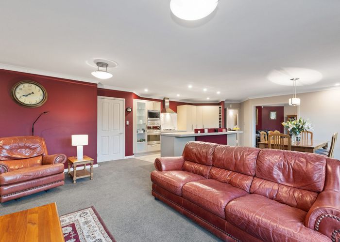  at 7 Coolspring Way, Redwood, Christchurch