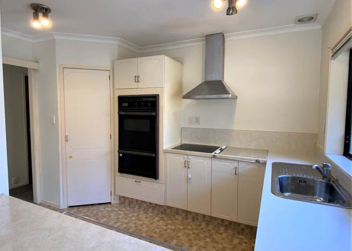  at 1/30 Shakespeare Road, Milford, Auckland