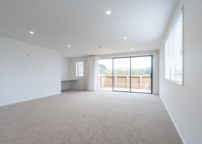  at 33 Oakum Road, Whitby, Porirua, Wellington