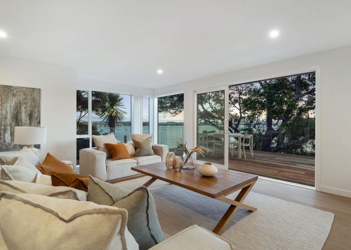  at 5/30 Clarence Road, Northcote Point, Auckland