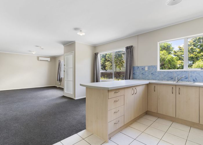  at 2/52 Te Kanawa Crescent, Henderson, Auckland