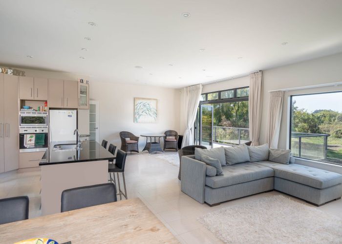  at 2/9 Alberta Street, Acacia Bay, Taupō