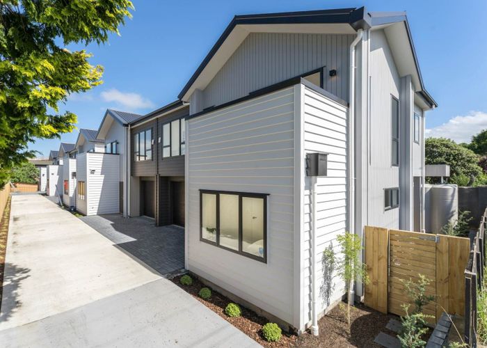  at 14C River Road, Te Atatu Peninsula, Waitakere City, Auckland