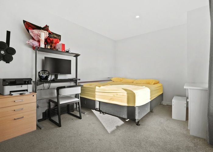  at 10 Karoro Road, Flat Bush, Manukau City, Auckland
