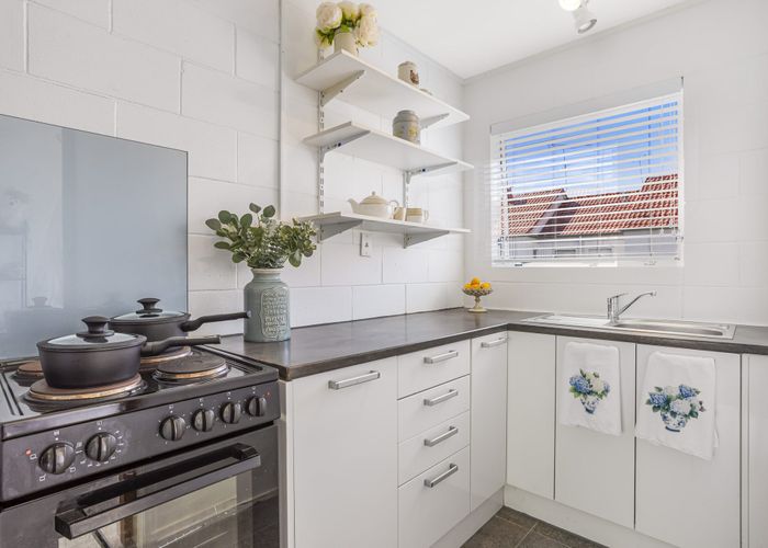  at 5/25 Inverness Road, Browns Bay, North Shore City, Auckland