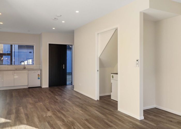  at 2/1105 Fergusson Drive , Clouston Park, Upper Hutt, Wellington