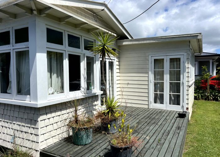  at 17 Challinor Cres, Mount Albert, Auckland City, Auckland