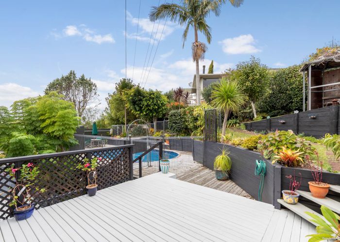  at 4 Stephen Lysnar Place, Hillsborough, Auckland