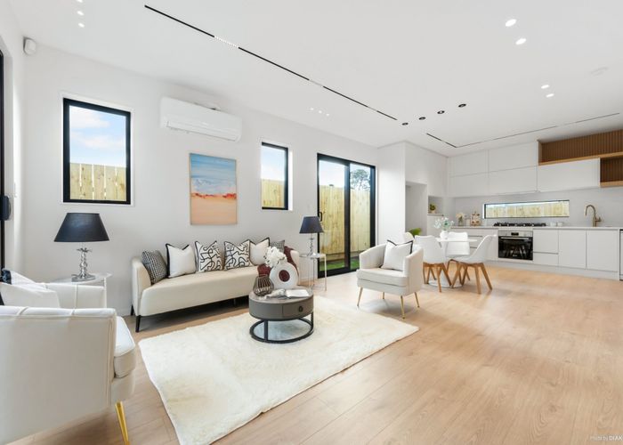  at 1/48 Larrisa Avenue, Henderson, Waitakere City, Auckland