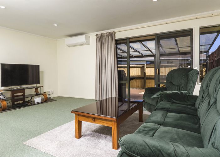  at 52 Arbor-Lea Avenue, Richmond
