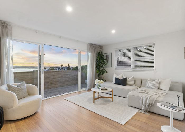  at 24 Sea Vista Avenue, Beach Haven, Auckland