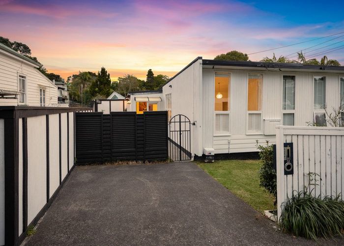  at 2/34 Clifton Rd, Herne Bay, Auckland City, Auckland