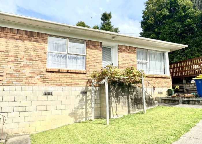  at 1/20 Nigel Road, Browns Bay, Auckland