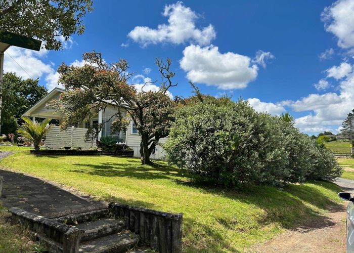  at 324 Taupaki Road, Henderson