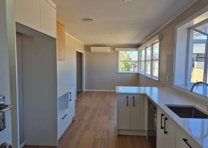  at 34 Fenwick Crescent, Hillcrest, Hamilton