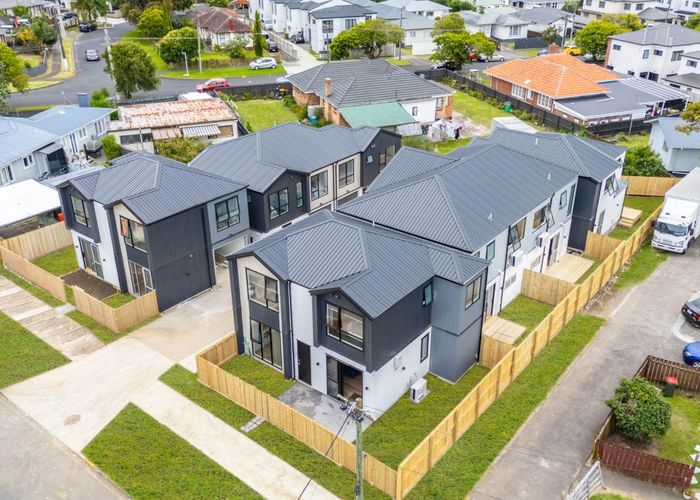  at 2/8 Gordon Road, Papatoetoe, Manukau City, Auckland