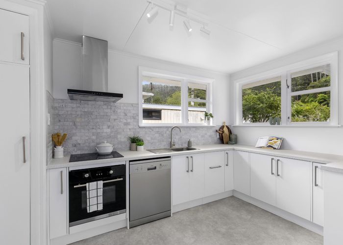  at 27 Lees Grove, Wainuiomata, Lower Hutt, Wellington