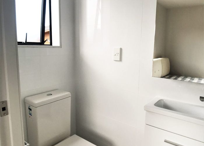  at 1 kanona way, Albany, North Shore City, Auckland