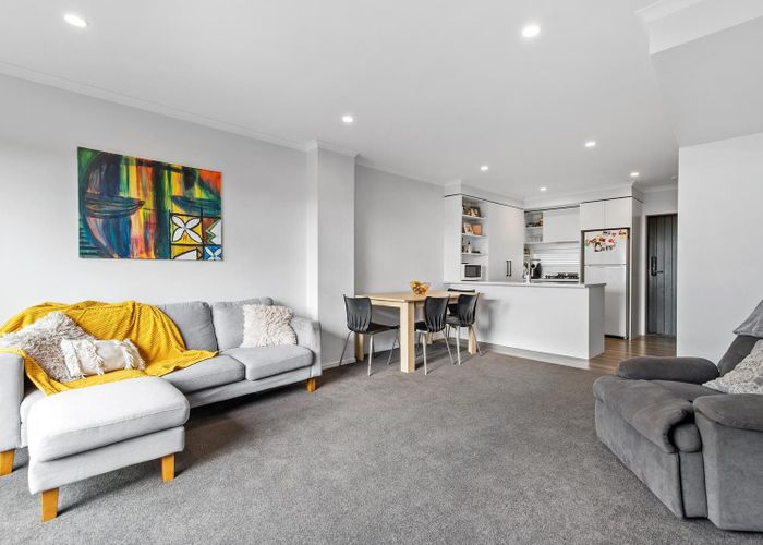  at 9/14 Ruakiwi Road, Hamilton Lake, Hamilton