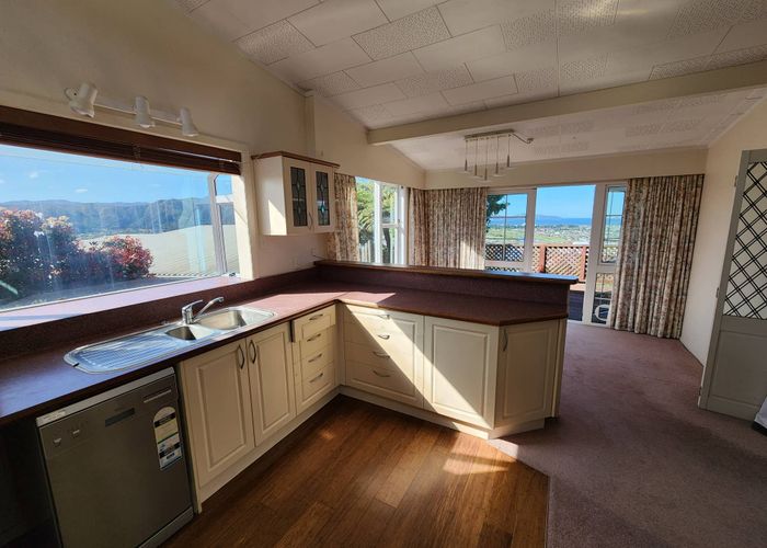  at 16 City View Grove, Harbour View, Lower Hutt, Wellington