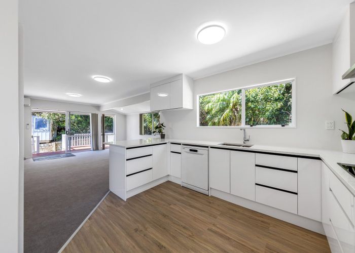  at 2/16 Lilburn Crescent, Massey, Auckland