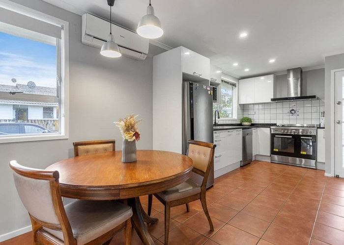  at 22 Tabitha Crescent, Henderson, Waitakere City, Auckland