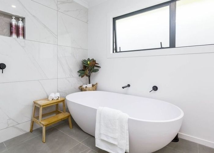  at 5 Gloucester, Silverstream, Upper Hutt, Wellington